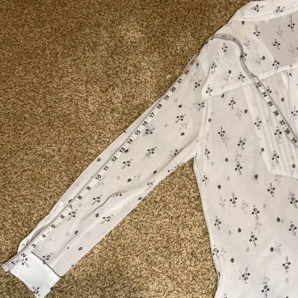 Reitmans white and grey blouse feminine flowy embellishments long sleeve office - Picture 9 of 11